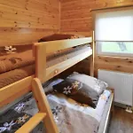 2 Bedroom Lovely In Przewloka Hébergement de vacances