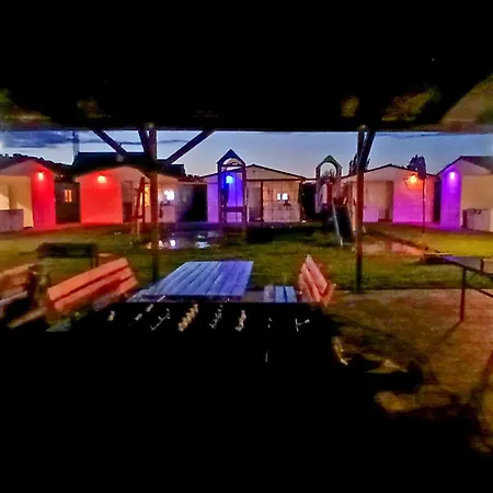 Semesterbostad Stunning In Przewloka