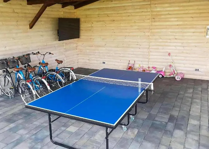 Semesterbostad Stunning In Przewloka *